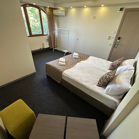 Medea Hotel
